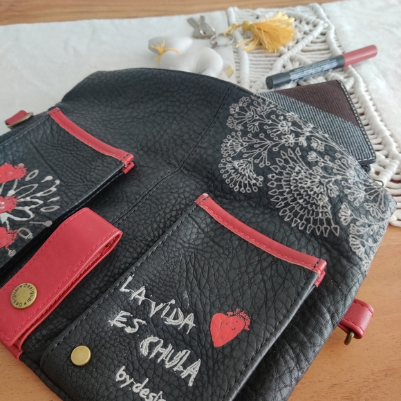 ❤️ NWOT Desigual Heart Clutch Bag ❤️ - Picture 3 of 4